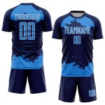 Maglia personalizzata blu navy e bianca, frammento di uniforme da calcio, arte astratta in sublimazione