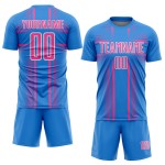 Maglia da calcio personalizzata con stampa sublimatica delle linee blu, uniforme rosa-bianca